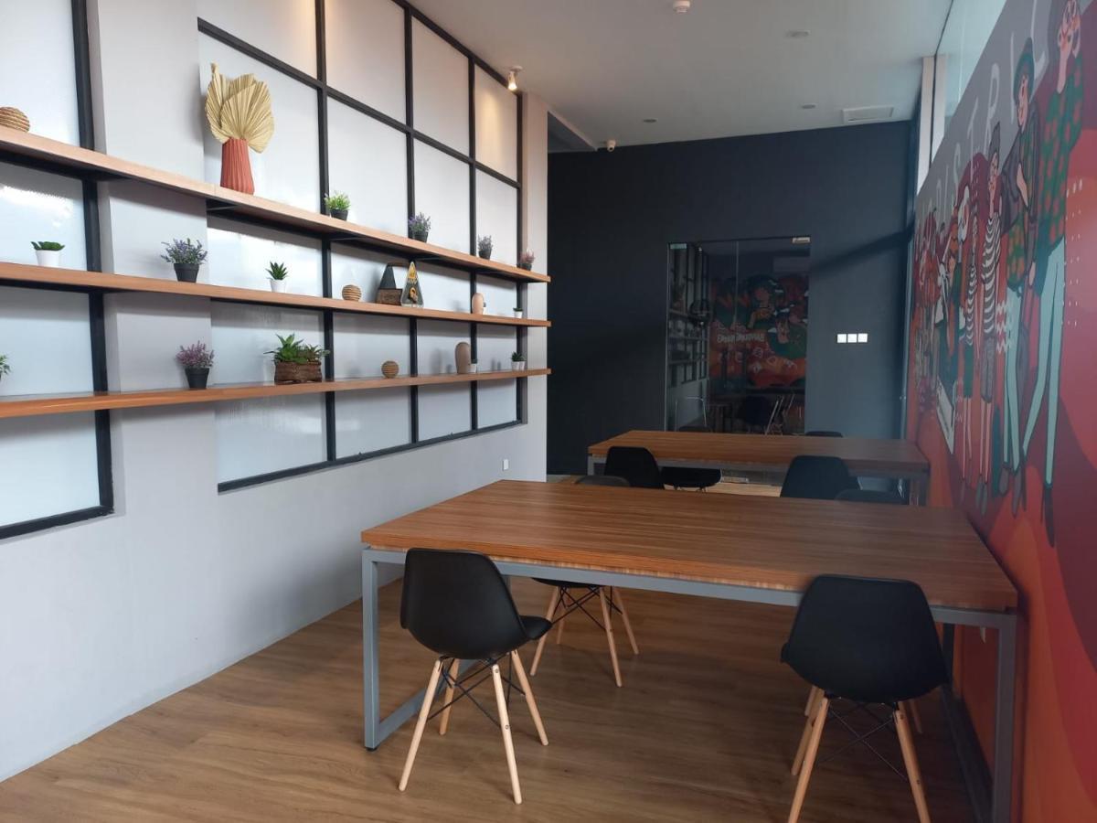 Nindya Biodistrict Hotel Bandung Ngoại thất bức ảnh
