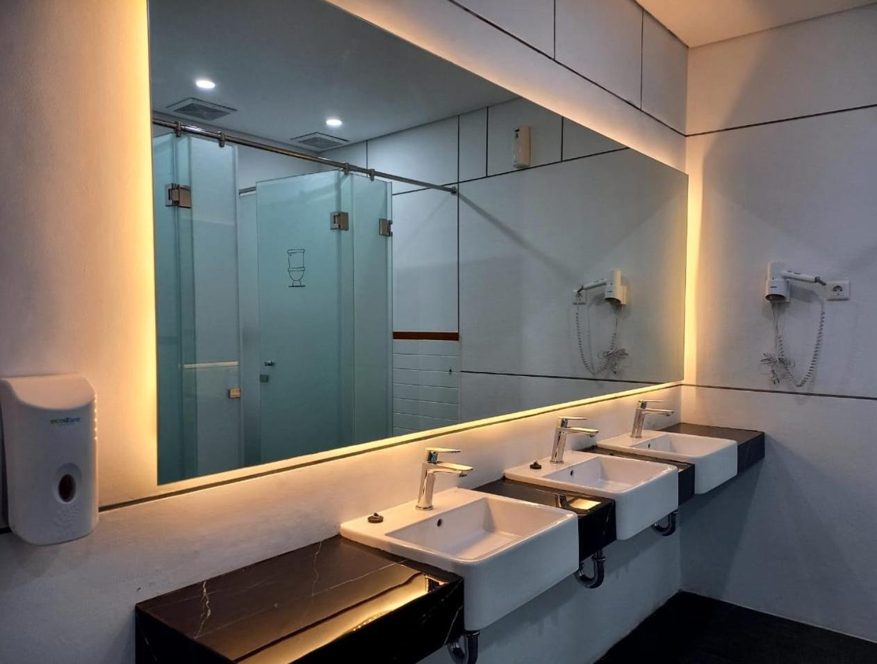 Nindya Biodistrict Hotel Bandung Ngoại thất bức ảnh